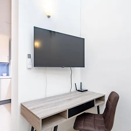 - Comfy - Large Budapest