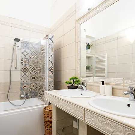 - Comfy - Large * Budapeşte