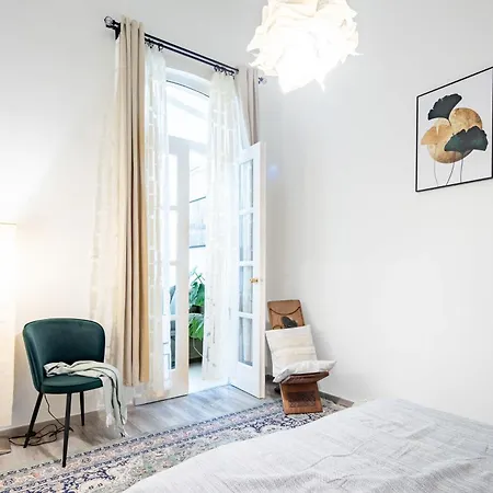Apartment - Comfy - Large Budapest
