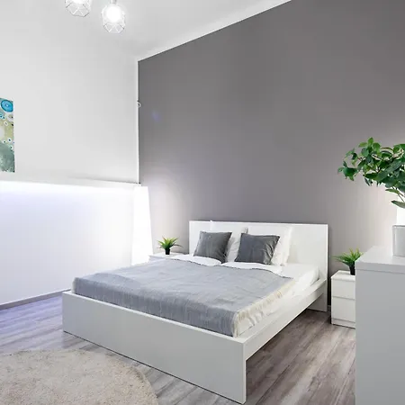 Apartment - Comfy - Large