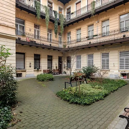 Apartment - Comfy - Large Budapest