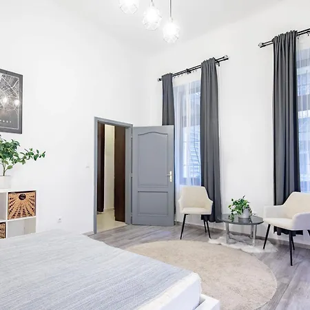 Apartment - Comfy - Large Budapest